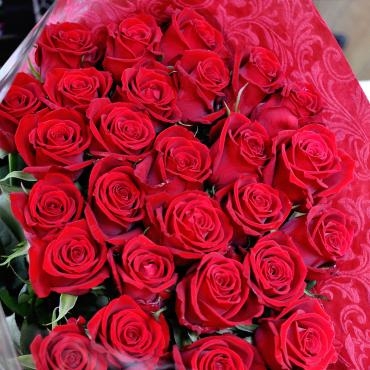 お誕生日にバラの花束｜「フローリスト　シバタ」　（兵庫県三木市の花キューピット加盟店 花屋）のブログ